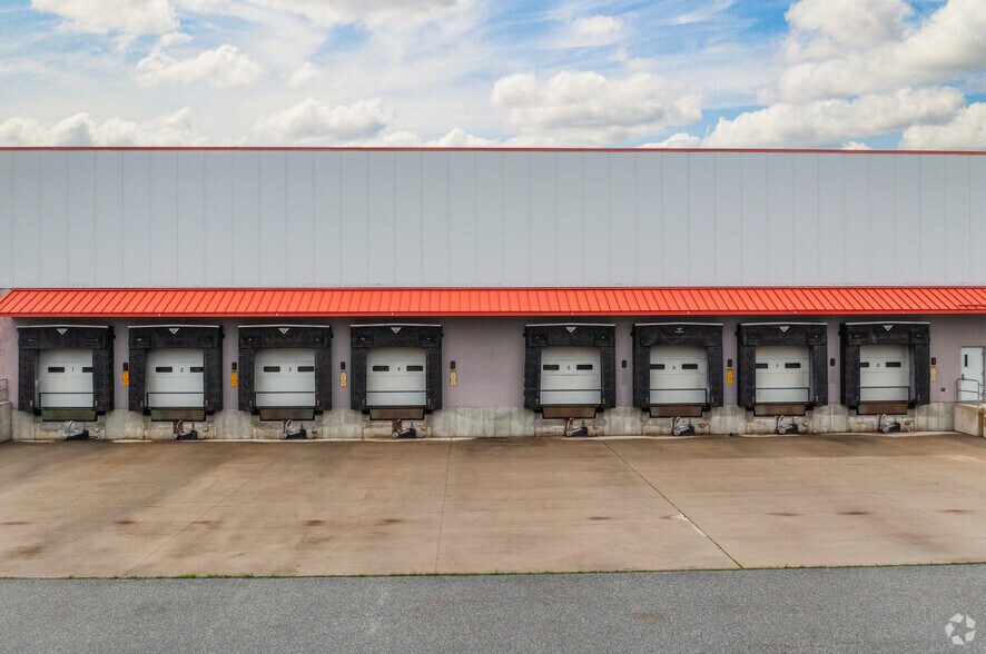 More Photos Of 1 Bon Terrain Dr, Amherst Warehouse For Lease