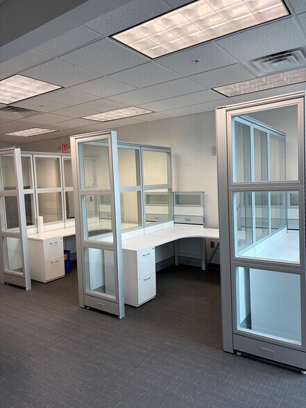 More Photos Of 1 Harbour Pl, Portsmouth Office For Lease