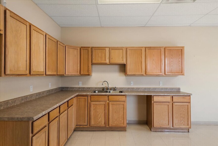 More Photos Of 105 Lehigh Ave, Pueblo Office Residential For Sale