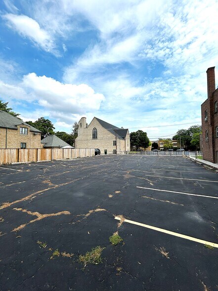 More Photos Of 1900 Oak Park Ave, Berwyn Religious Facility For Sale