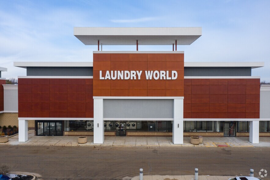 More Photos Of 1200-1620 W 75th St, Downers Grove Unknown For Lease