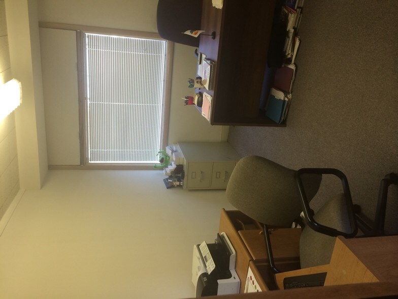 More Photos Of 456 W Frontage Rd, Northfield Office For Sale