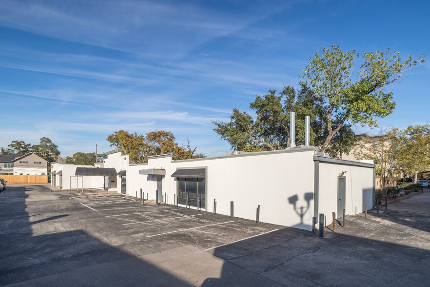 More Photos Of 3641 Westheimer Rd, Houston Unknown For Lease