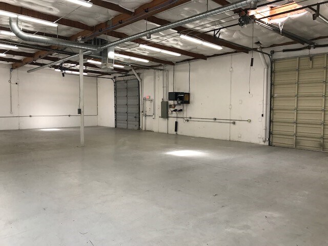 More Photos Of 8422-8428 Sterling St, Irving Unknown For Lease