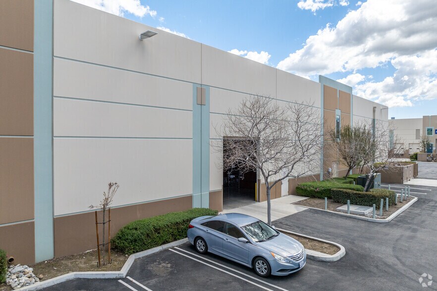 More Photos Of 451 Alabama St, Redlands Distribution For Lease