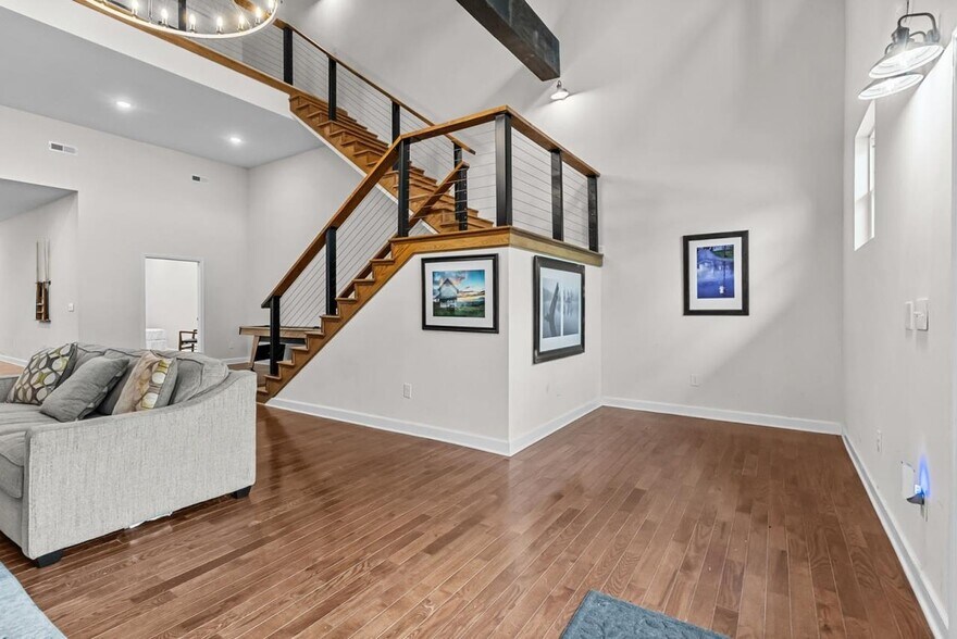 More Photos Of 471-472 W Main St, Fries Medical For Sale