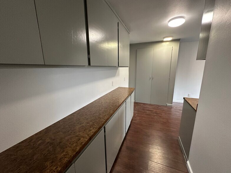 More Photos Of 2491 W Shaw Ave, Fresno Office For Sale