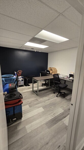 More Photos Of 10002-10192 NW 50th St, Sunrise Light Distribution For Lease