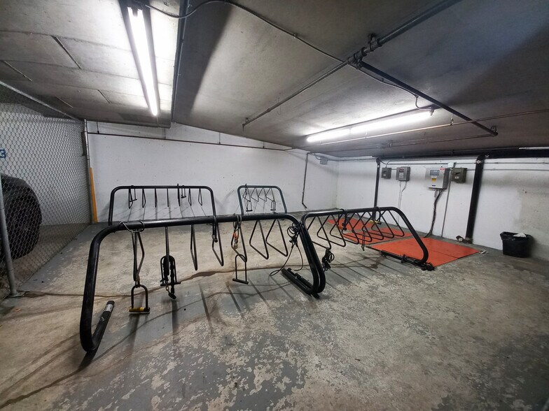 More Photos Of 409 Granville St, Vancouver Office For Lease