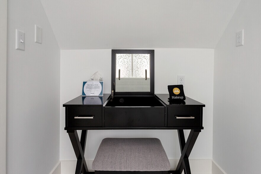 More Photos Of 184 Ashley Ave, Charleston Specialty For Sale