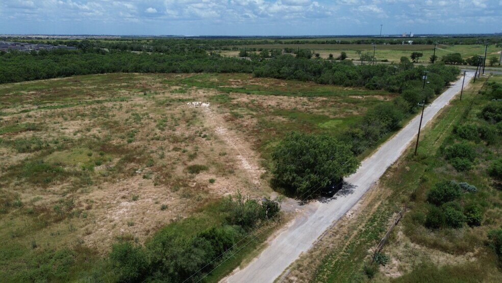 More Photos Of 13855 US-281 & Del Lago Pkwy, San Antonio Land For Sale