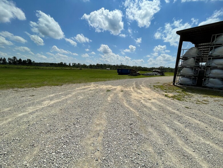 More Photos Of 101 Old Dairy Rd, Ailey Warehouse For Sale