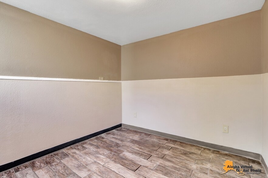 More Photos Of 1335 Hyder St, Anchorage Apartments For Sale