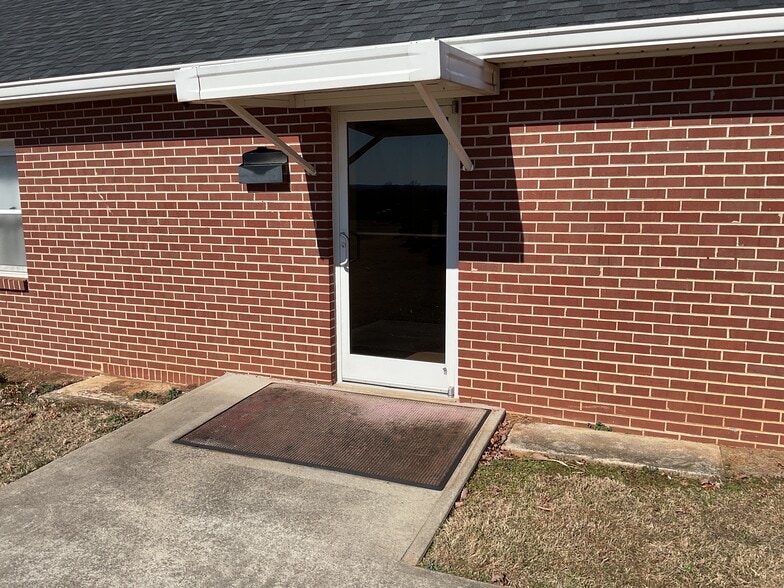 More Photos Of 291 Klondike Rd, State Road Religious Facility For Sale