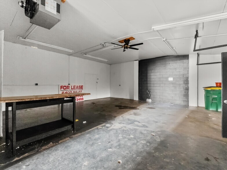 More Photos Of 1930 E Mason St, Green Bay Freestanding For Lease