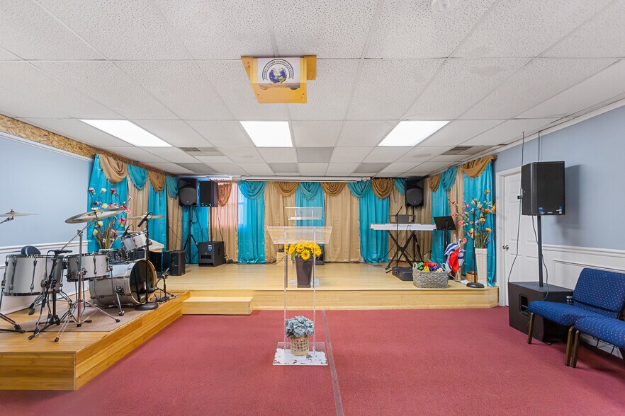 More Photos Of 605-607 Main St, Boonton Storefront Retail Residential For Sale