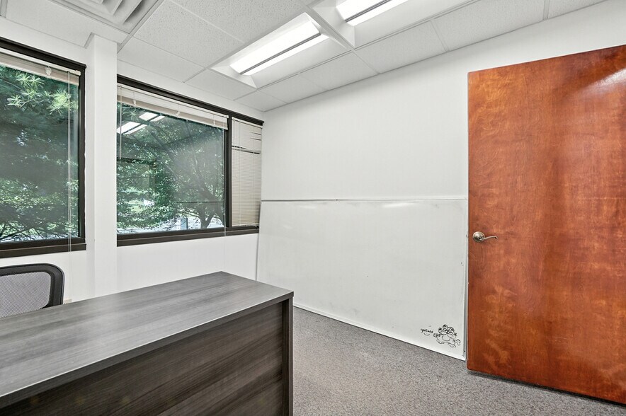 More Photos Of 5636 Bridgetown Rd, Cincinnati Medical For Sale