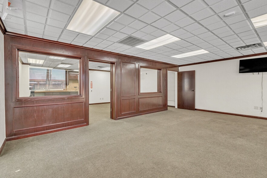 More Photos Of 7106 NW 39th Expy, Bethany Office For Lease