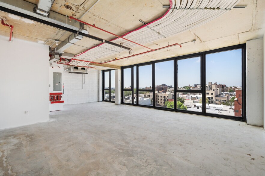 More Photos Of 825 39th St, Brooklyn Office For Sale