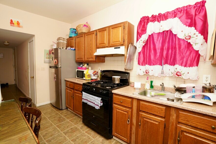 More Photos Of 149 Elmora Ave, Elizabeth Storefront Retail Residential For Sale