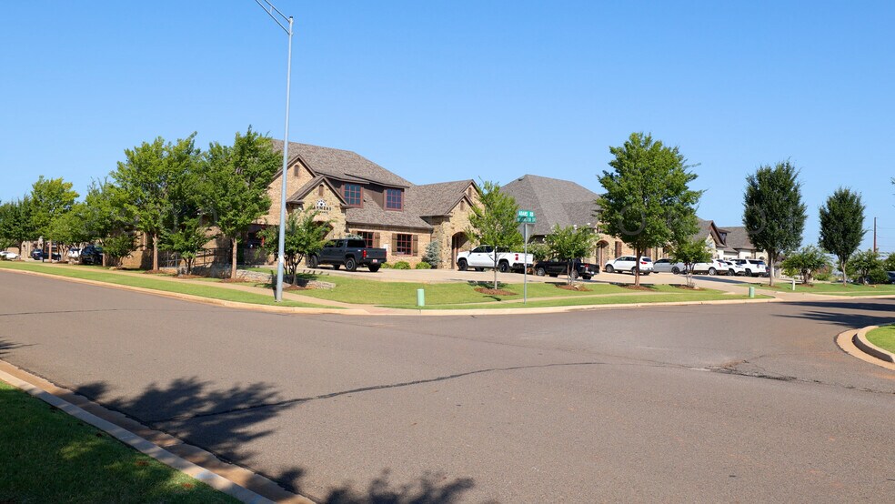 Primary Photo Of 2900 Washington Dr, Norman Unknown For Lease