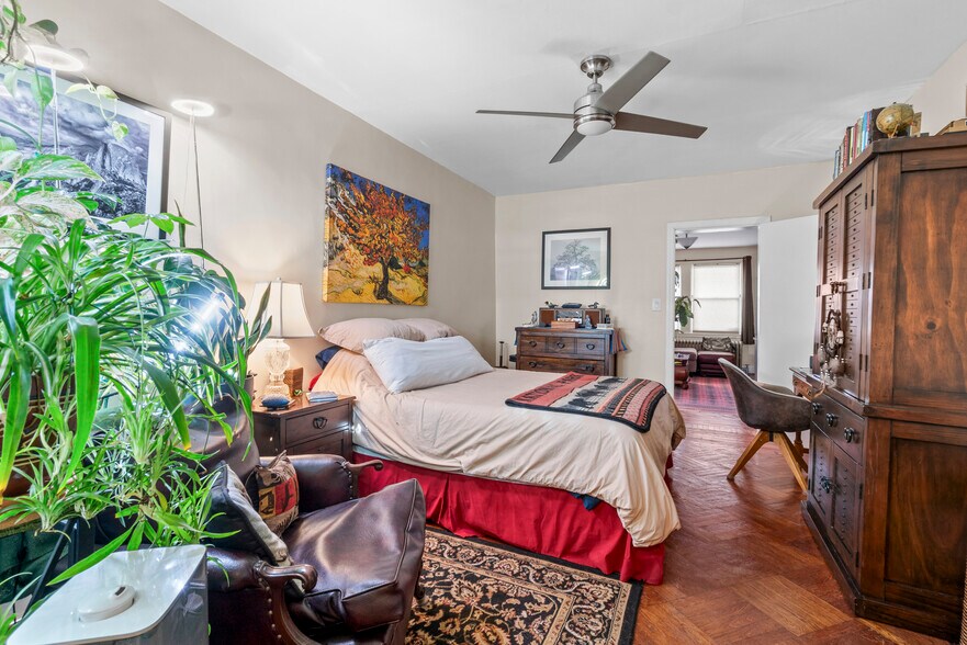 More Photos Of 211 E 33rd St, Baltimore Multifamily For Sale