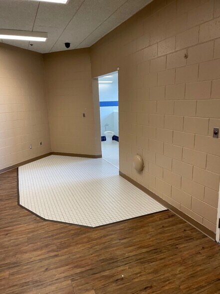 More Photos Of 2424 N Outer Dr, Saginaw Correctional Facility For Sale