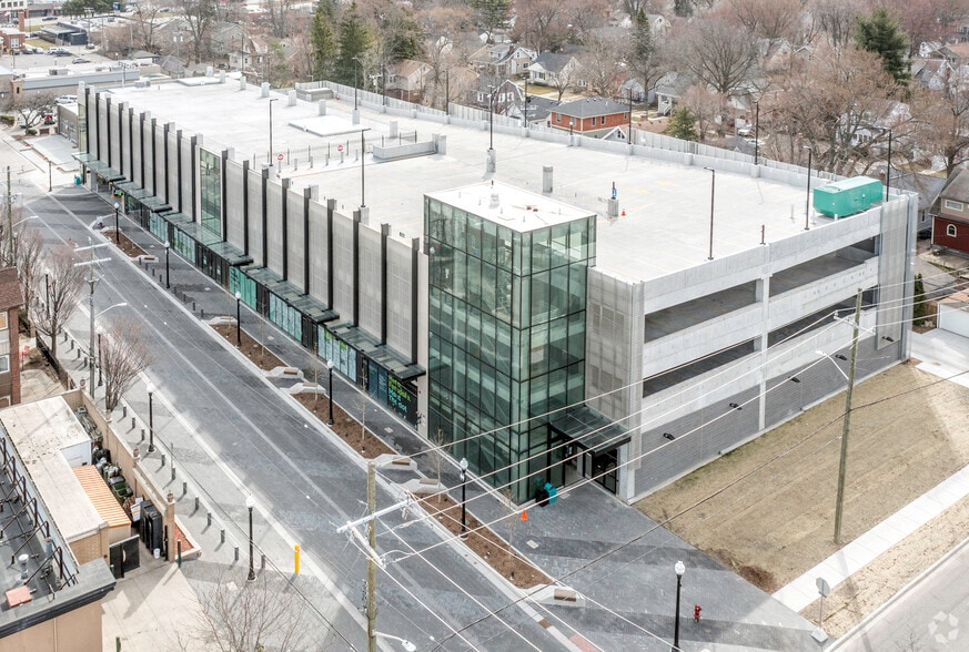 More Photos Of 221 W Troy St, Ferndale Parking Garage For Lease