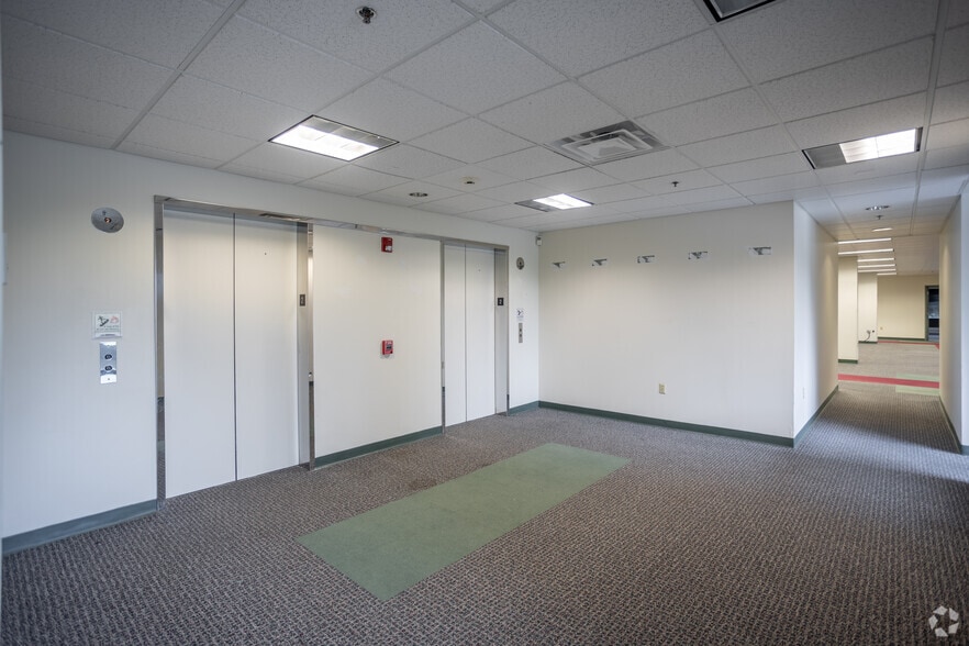 More Photos Of 701 Alpha Dr, Pittsburgh Office For Sale