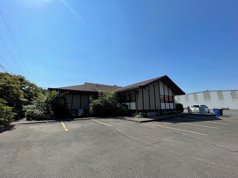 Primary Photo Of 1611 N National Ave, Chehalis Office For Sale