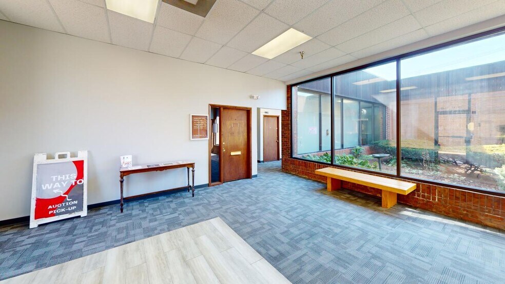 More Photos Of 11-47 E Northwest Hwy, Palatine Unknown For Lease