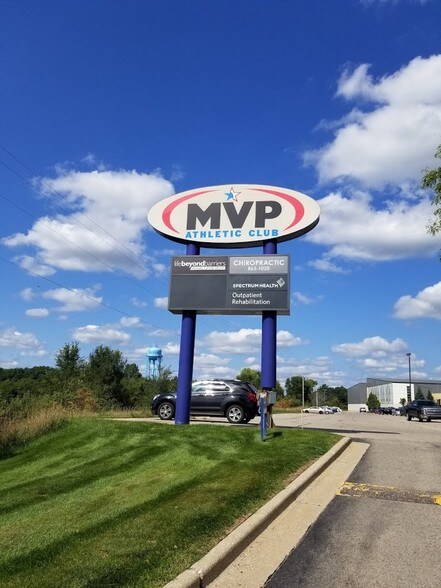 More Photos Of 515 E Division Rd, Rockford Freestanding For Lease