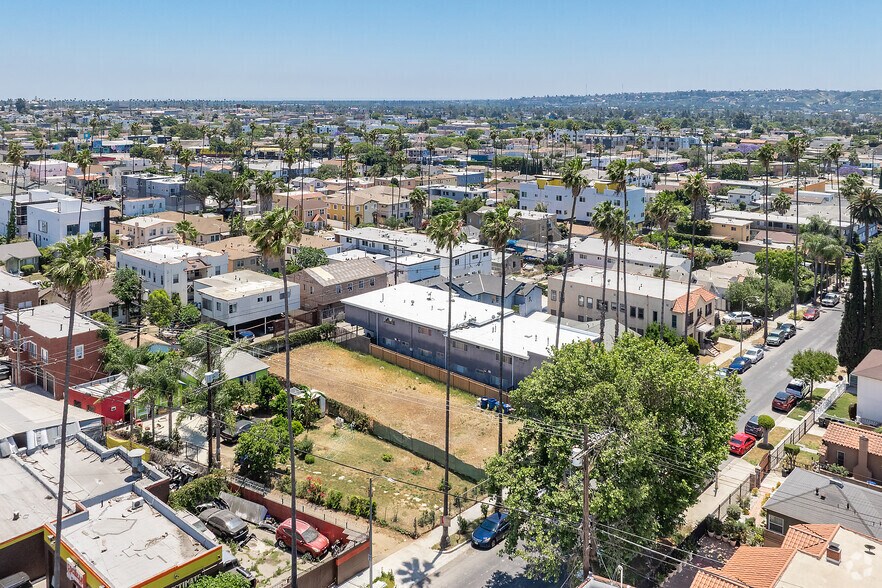 More Photos Of 1420 S Cochran Ave, Los Angeles Land For Sale