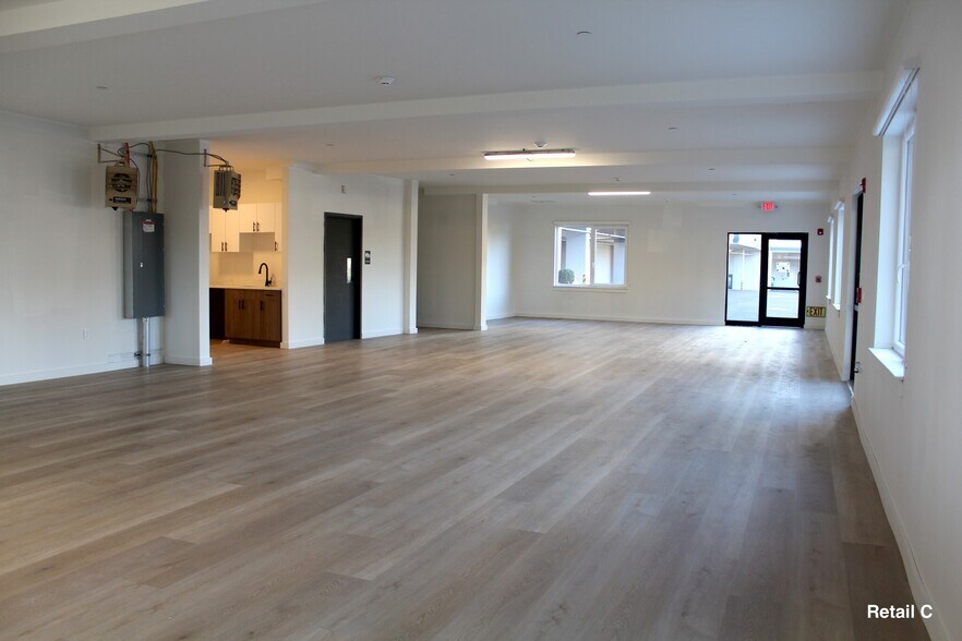More Photos Of 821 E Main St, Stamford Apartments For Lease