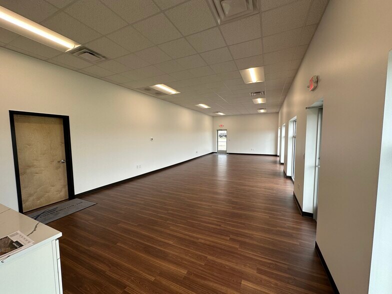 More Photos Of 9361 Seward Rd, Fairfield Warehouse For Lease