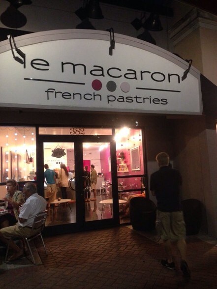 More Photos Of 382 Saint Armands Cir, Sarasota Storefront For Lease