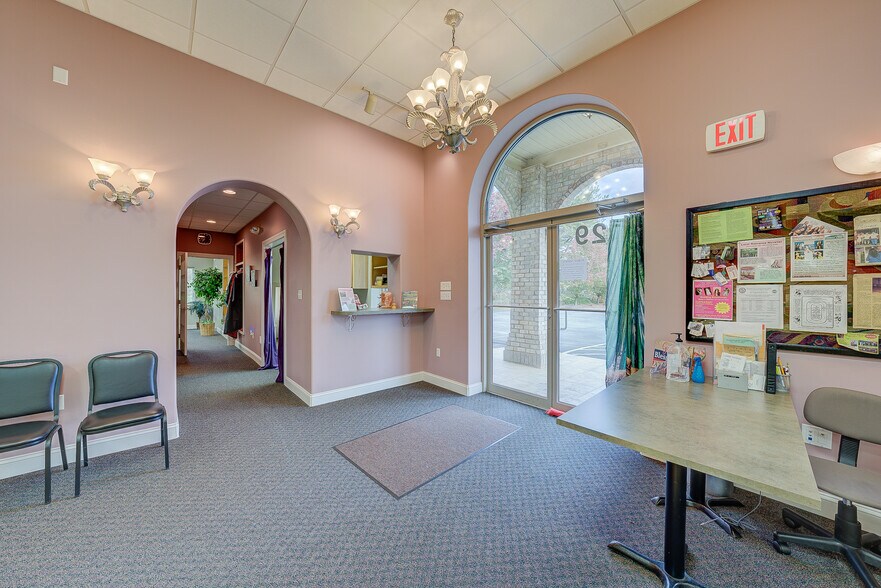 More Photos Of 1129 Thomas Jefferson Rd, Forest General Retail For Sale