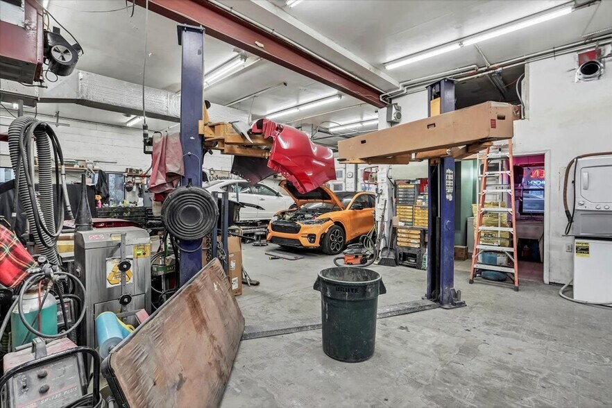 More Photos Of 3 Marlorville Rd, Wappingers Falls Auto Repair For Sale
