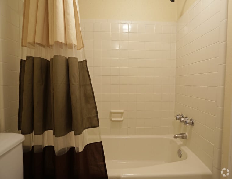 More Photos Of 1901 Lafayette St, Gretna Apartments For Sale