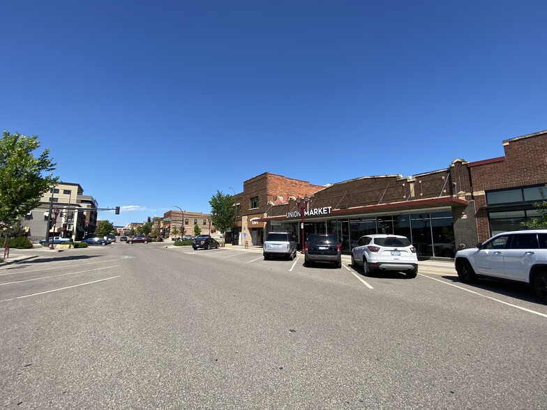 Primary Photo Of 615 S Front St, Mankato Storefront Retail Office For Lease