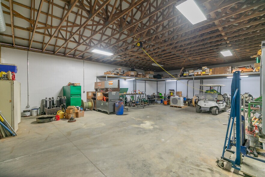 More Photos Of 2065 Cleveland Hwy, Dalton Flex For Sale