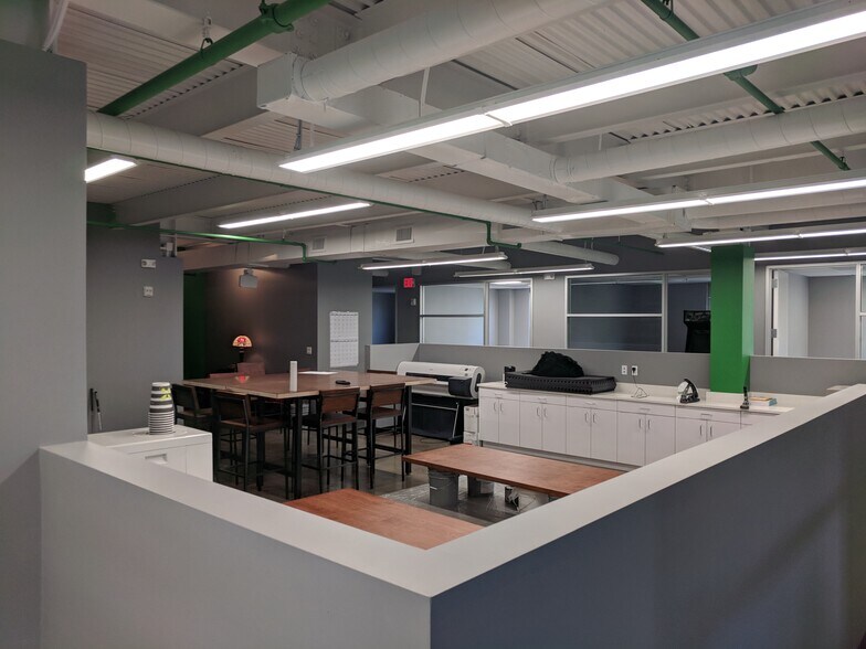 More Photos Of 6900 Wisconsin Ave, Bethesda Office For Lease