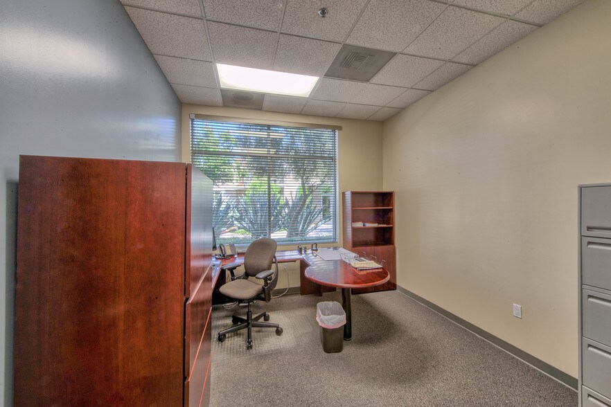 More Photos Of 11840 Pierce St, Riverside Office For Lease