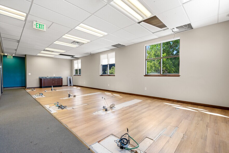 More Photos Of 734 N Wilcox St, Castle Rock Storefront Retail Office For Lease