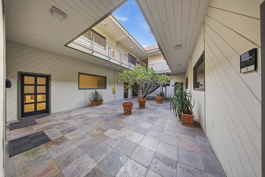 More Photos Of 5011 Argosy Ave, Huntington Beach Loft Creative Space For Sale