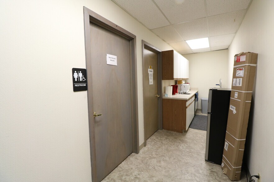 More Photos Of 320 Central Ave, Coos Bay Office For Sale