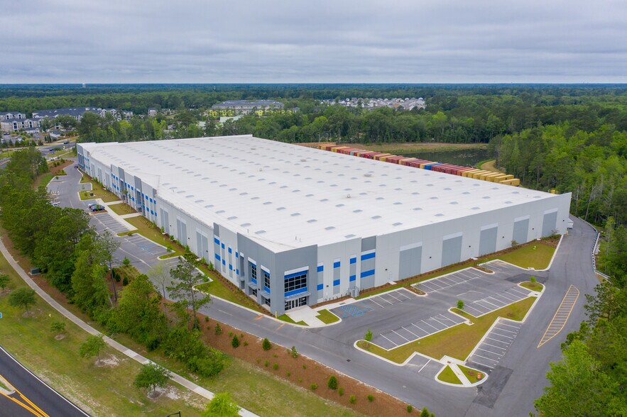 More Photos Of 9735 Patriot Blvd, Ladson Manufacturing For Lease