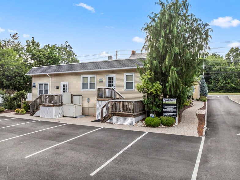 More Photos Of 1648 US Highway 130, North Brunswick Medical For Sale