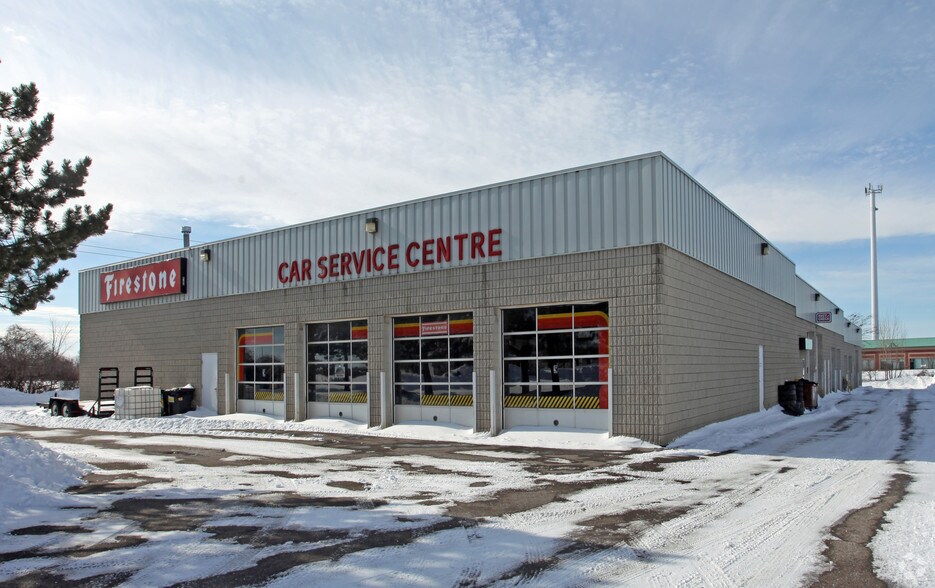 More Photos Of 138 Sandiford Dr, Whitchurch-Stouffville Service For Sale