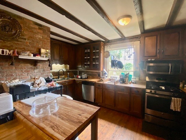 More Photos Of 313 S Green St, Glasgow Hospitality For Sale